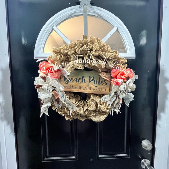 Beach Rules Wreath - Picture 2 of 4